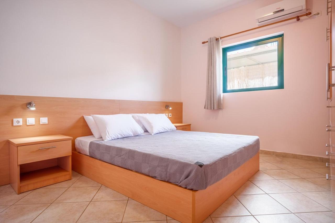 Niko'S Central Skala Apartments Екстериор снимка